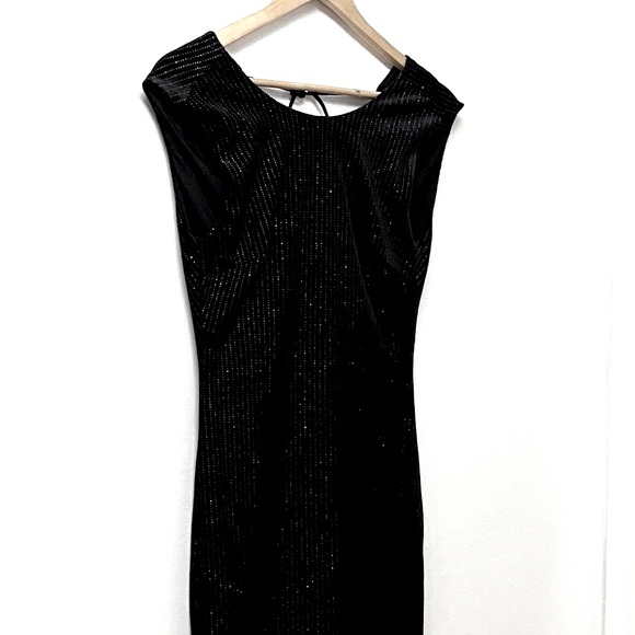 NEW Guess Exposed Back Dress - Picture 4 of 6